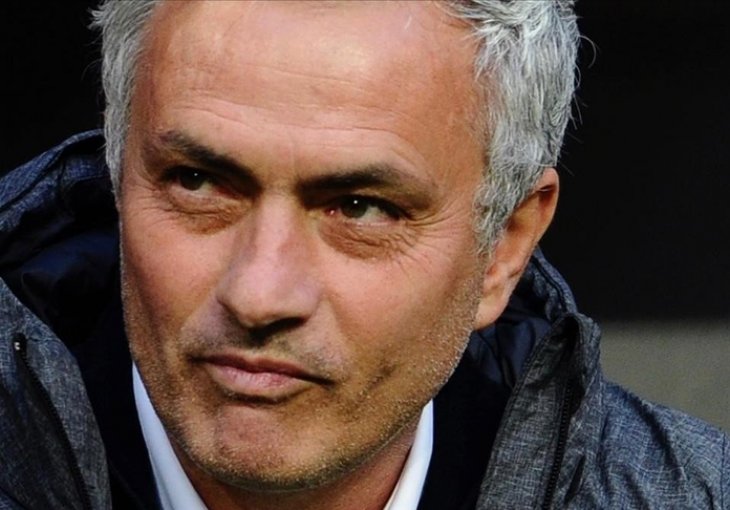 Kod njega nema zezanja: Mourinho nakon utakmice odmah poručio igraču da potraži novi klub