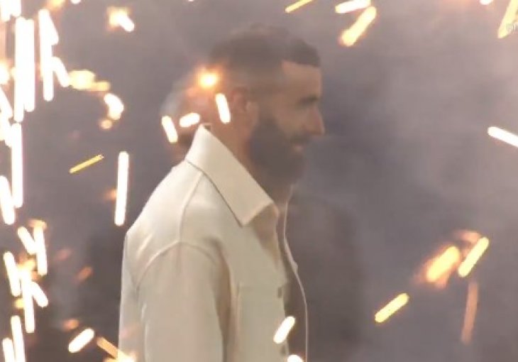 KAKAV TRENUTAK ZA NJEGA Nije u igri ni na klupi, ali cijeli stadion mu je aplaudirao