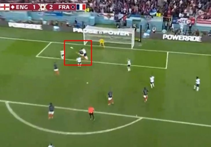 GOOOOOL, UVIJEK JE GDJE TREBA Giroud postiže pogodak za novo vodstvo, a Englezi su potom promašili penal