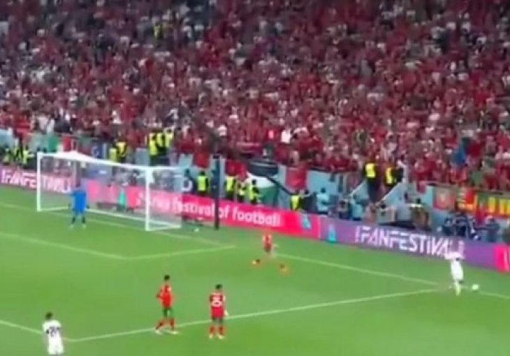 Bruno Fernandes iz bijesa napucao loptu u reklame, a arapski komentator počeo pjevati