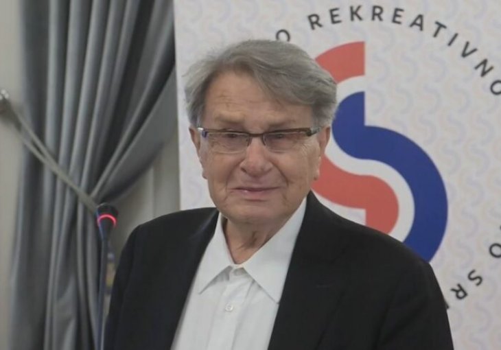 Ćiro kroz suze: Ovo je moj posljednji govor