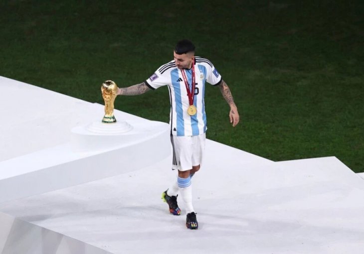Ne Messi, ON JE HEROJ Argentine! S 22 godine ostao je bez oca i braće, imao operaciju tumora na srcu, a osvojio je svaki turnir na kom je igrao /FOTO/