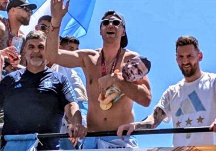Novi skandal Martineza: Na glavu igračke bebe stavio Embapeovu fotografiju
