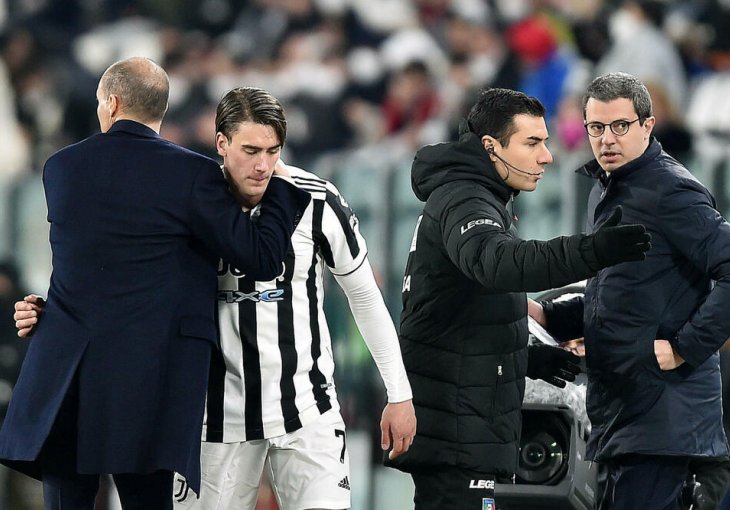 STANJE VLAHOVIĆA POD VELOM MISTERIJE: Italijani zabrinuti, čak NI TRENER JUVENTUSA ništa ne zna 