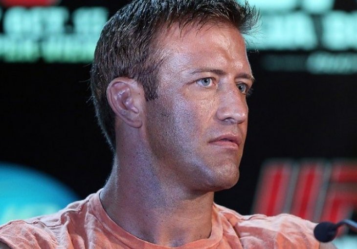 Legendarni UFC borac iznenada preminuo, srušio se na poslu