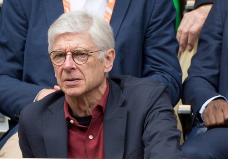 Wenger nakon četiri godine stigao na Emirates. Ovako su reagovali navijači Arsenala (VIDEO)