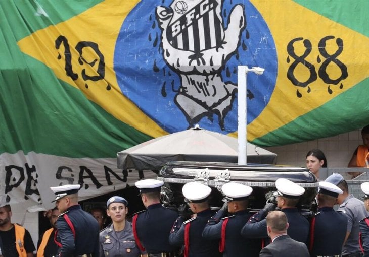 NEJMAR NA ŽESTOKOM UDARU BRAZILACA: Na sahranu Pelea POSLAO OCA, a on se nije pojavio i niko ne zna što