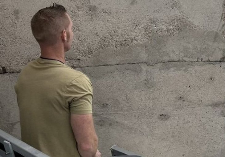Kupio je kartu, došao na utakmicu, ali se onda šokirao: Gledao je u zid i dao savjet svima