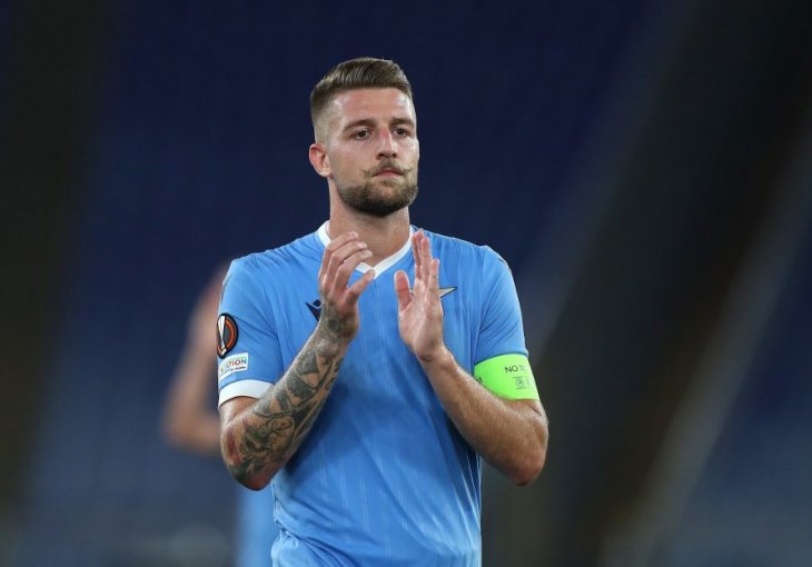 Arsenal zainteresovan za srbijanskog veznjaka, ali cifra koju traži Lazio je ogromna