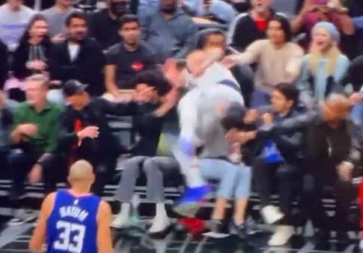 Čitava dvorana se zaledila zbog pada Luke Dončića: Srećom sve je dobro prošlo VIDEO