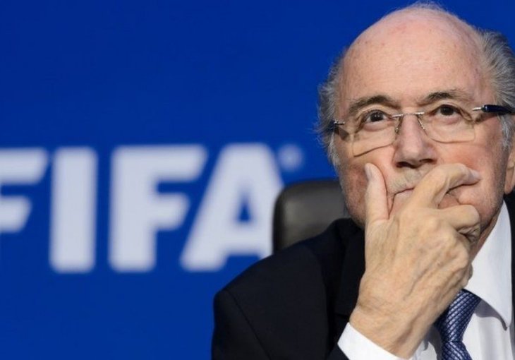 Sepp Blatter se oprostio emotivno od Ćire: 