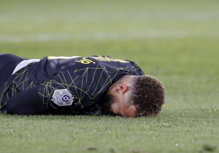 DA LI JE TO TO: Neymar ponovo pati zbog sestrinog rođendanskog prokletstva