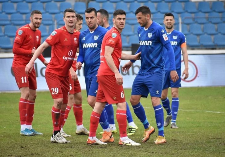 DVA IGRAČA VIŠE, DVA PENALA I GIGOVIĆEV LOPOVLUK NE POMAŽU LEOTARU: Igman nosi veliki bod iz Trebinja
