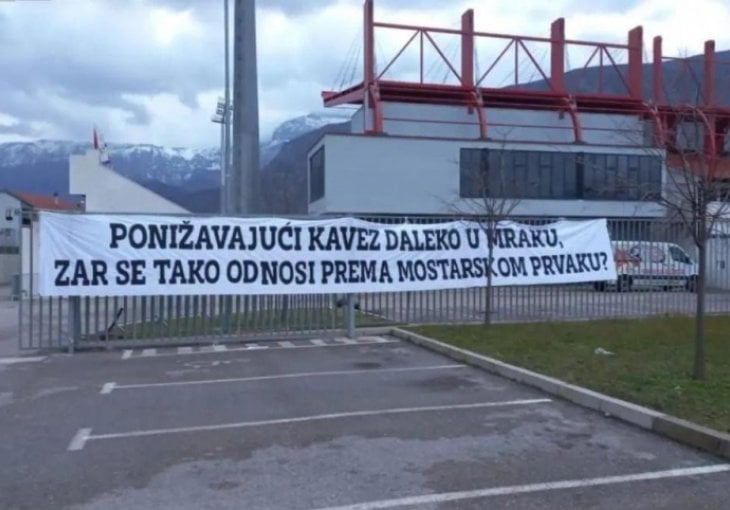 Na stadionu Veleža osvanula poruka navijača Zrinjskog