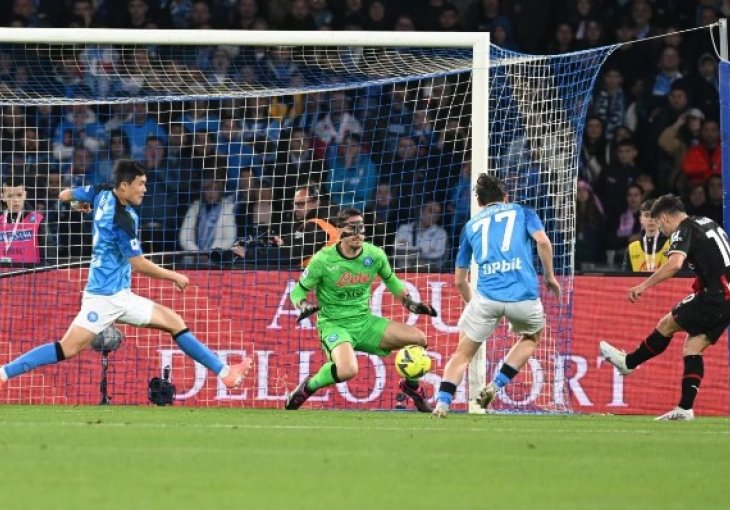 Kao da su oni prvi na tabeli: Milan pregazio Napoli u fantastičnom meču