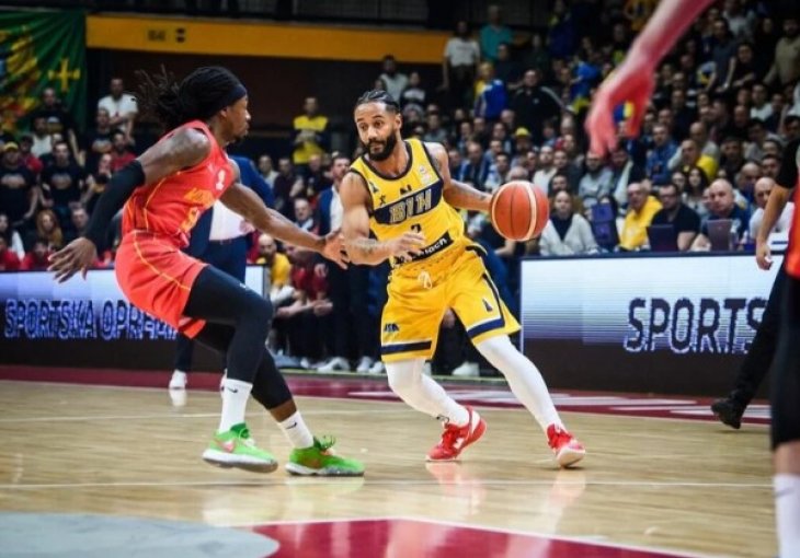 Sjajna partija Johna Robertsona protiv prvaka Evrope, upisao je double-double učinak