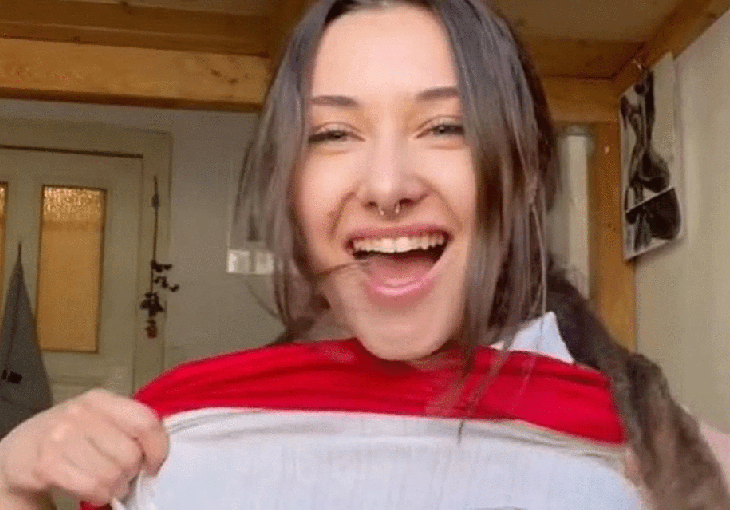 Djevojka u dresu Arsenala je zvijezda TikToka, no katkad pretjeruje sa snimcima!