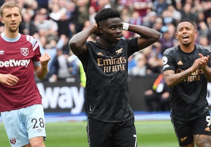 ARSENAL POSUSTAJE U NAJBITNIJIM TRENUCIMA: Prosuo 0:2 i promašio penal