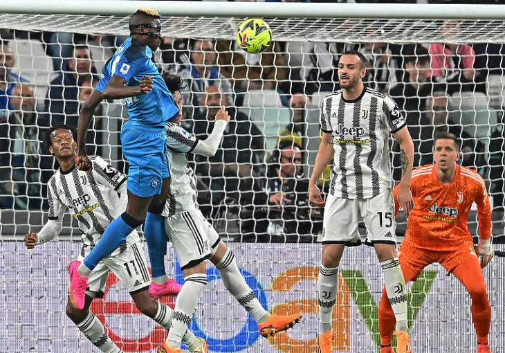 LUDILO U ZAVRŠNICI VELIKOG DERBIJA: Juventusu poništena dva gola, Napoli slavio u 93. minuti!