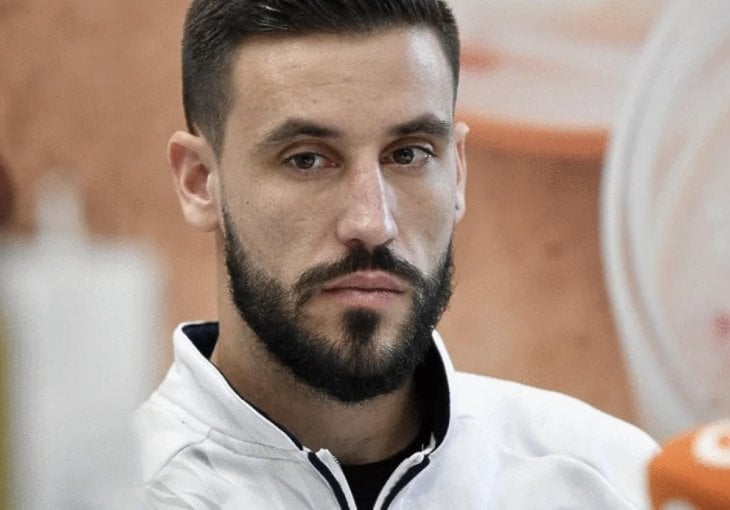 Damir Džumhur poziva da se donira krv za povrijeđeno dijete u masakru u Beogradu!