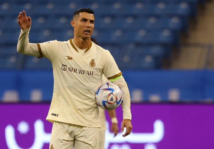 OVAKVOG GA RANIJE NISTE VIDJELI Ronaldo ulazi u restoran, svi vade telefone, a onda on radi OVO
