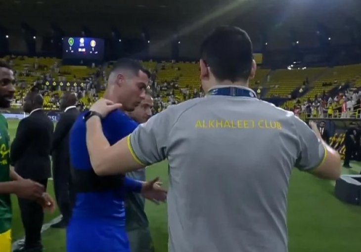PONOVO RADE KOMPLEKSI Nezadovoljan novim neuspjehom na terenu Ronaldo odgurnuo protivničkog trenera VIDEO