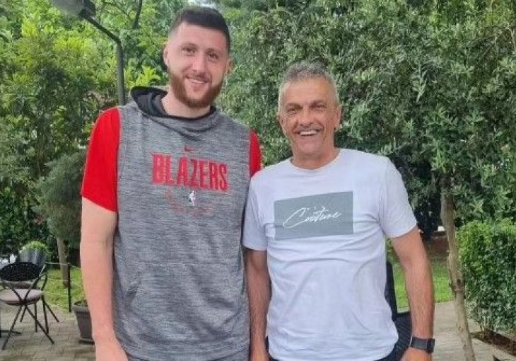 Susret legendi: Jusuf Nurkić i Velibor Pudar na kafi u Mostaru