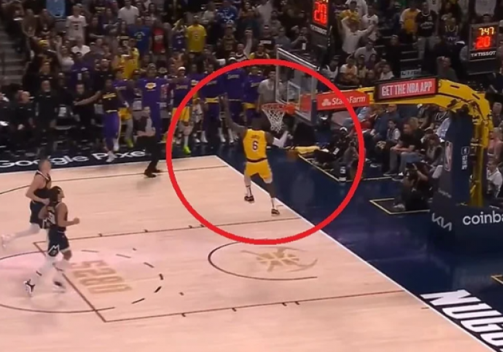 LeBron James je krenuo u žestoko zakucavanje pa mu se zbog greške smijala čitava dvorana