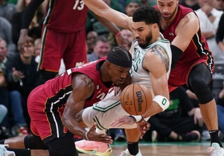 CELTICSI NISU SVJESNI ŠTA IH JE SNAŠLO: Čudesni Jimmy Butler odveo Miami do preokreta u Bostonu i druge pobjede