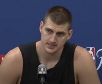 JE L' MOGUĆE DA ME TO PITAŠ? Srpski novinar napravio pometnju na konferenciji - Jokić ostao u nevjerici! (VIDEO)