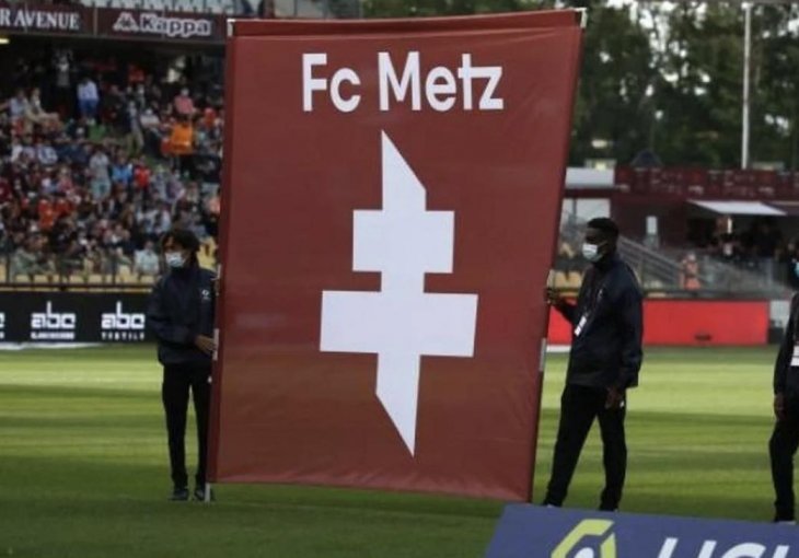 Šok u Francuskoj: Fudbaler Metza usmrtio navijača!