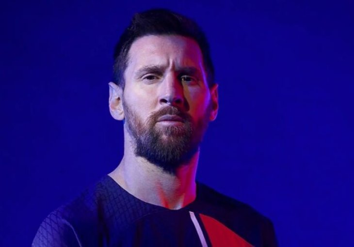 SVI SU U ČUDU I NE ZNAJU ŠTA SE DOGAĐA: Klub pustio snimak na kojem Messi pozira u novom dresu!