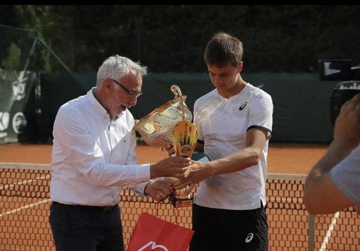 Duje Ajduković pobjednik teniskog turnira Kiseljak Open 2023!