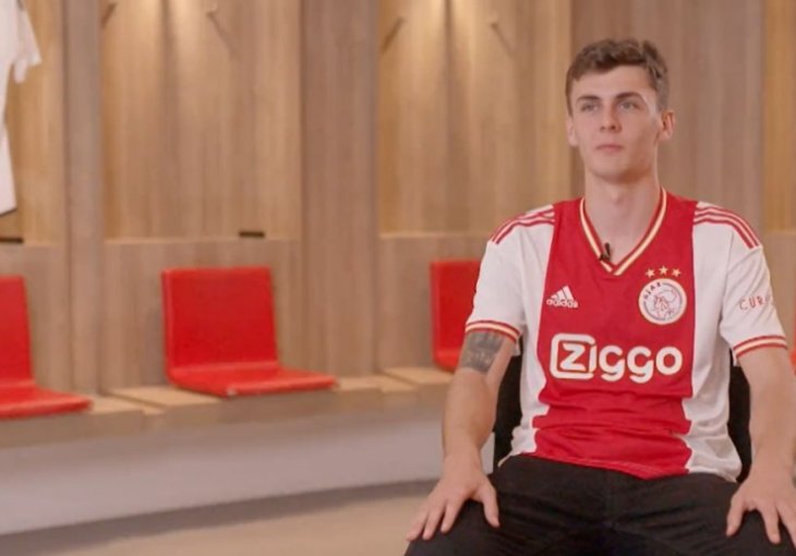 TAHIROVIĆ U AJAXU: U AVIONU SAM BIO NERVOZAN, ALI SADA SAM SRETAN I UZBUĐEN