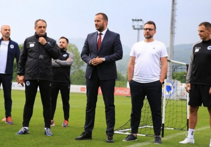 Oglasio se i Vico Zeljković povodom odlaska selektora: Evo šta je poručio