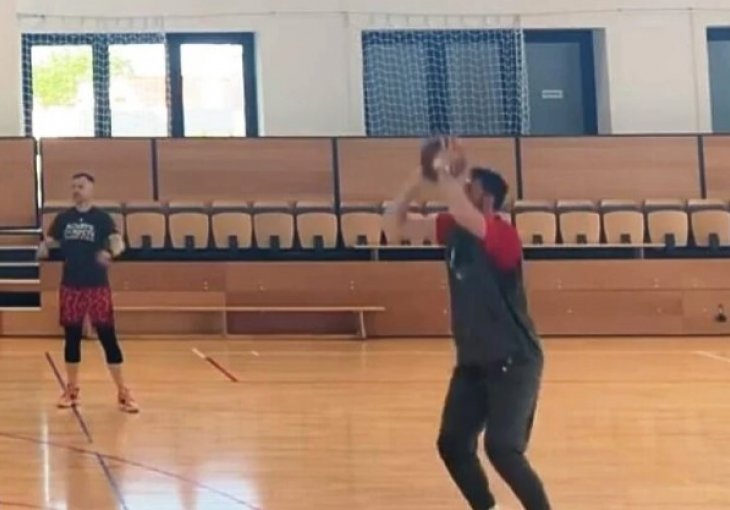 Jusuf Nurkić se priprema za novu sezonu: Evo kako gađa trojke VIDEO