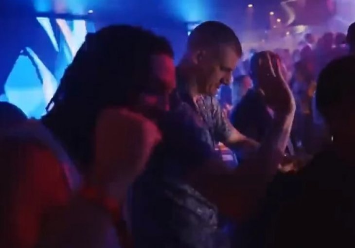 VELIKE PROSLAVE Jokić donio rakiju na Denverovu zabavu, Gordon se pokazao kao pravi Balkanac