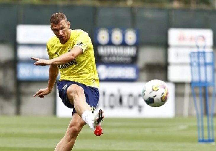 Džeko odradio prvi trening s Fenerbahčeom nakon povratka s produženog godišnjeg odmora