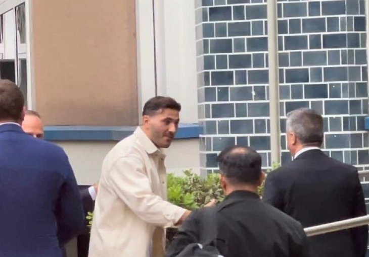Sead Kolašinac stigao na medicinske preglede pred potpis za novi klub!