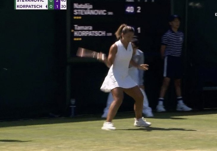 Srbijanku koja je zaludjela Wimbledon usred meča napale bube!