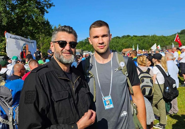 Među učesnicima Marša mira je i Emir Sulejmanović, bh. košarkaš rođen u šumi kraj Srebrenice!