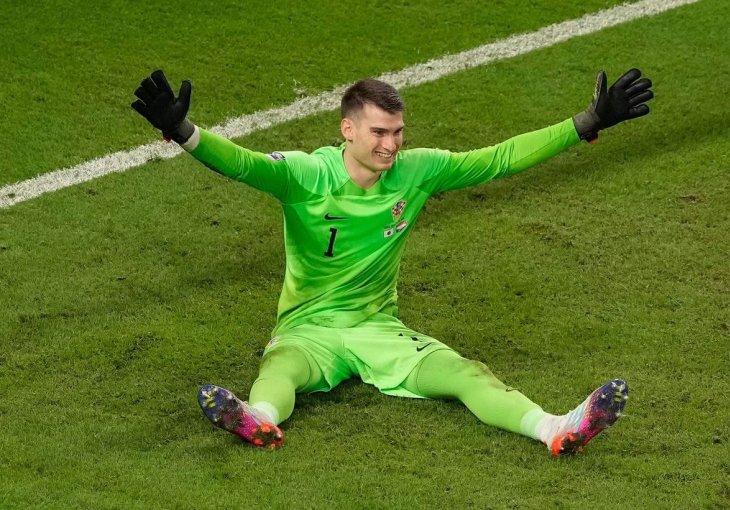 Evo koliko će Livaković zarađivati u novom klubu