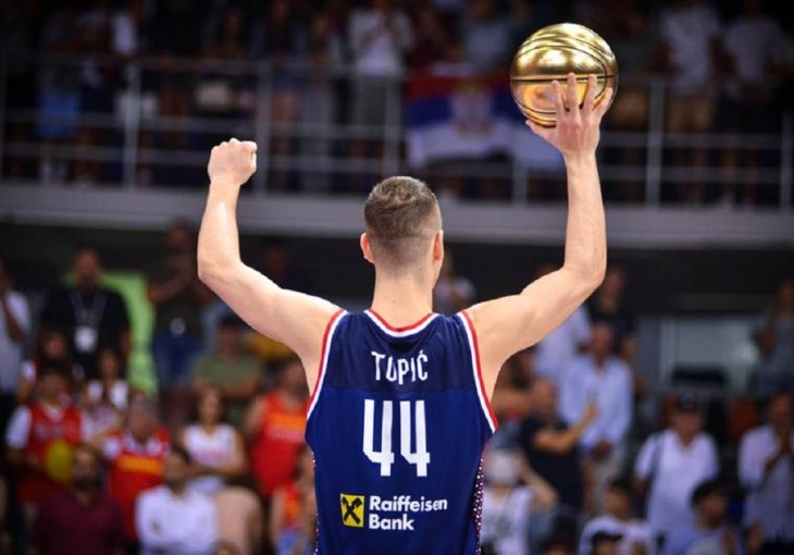 MALI, DIŽI TAJ PEHAR I IZAĐI TAMO! Topić je biser srpske košarke, a ova dva njegova poteza niste vidjeli u TV prenosu!