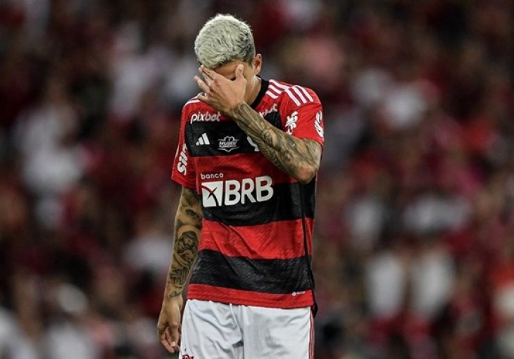 Dobio otkaz u brazilskom velikanu jer je šakom u glavu udario vlastitog nogometaša!