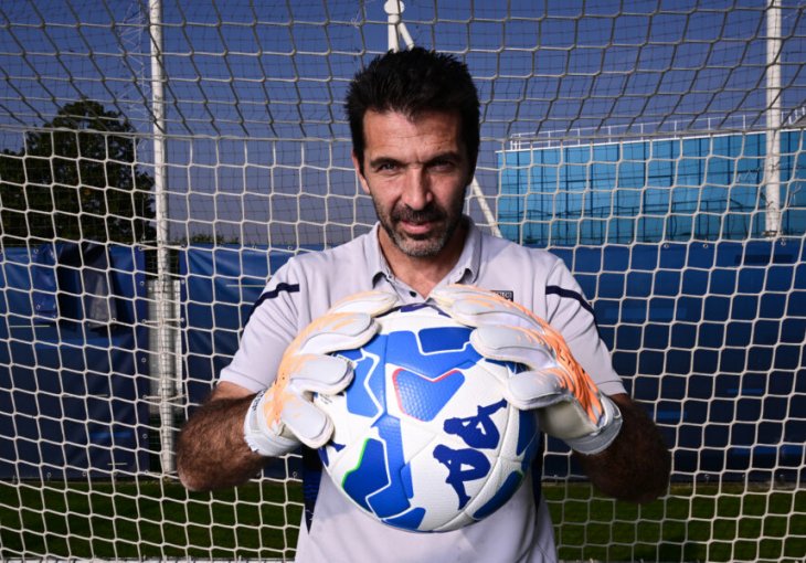 Gianluigi Buffon završio blistavu igračku karijeru!