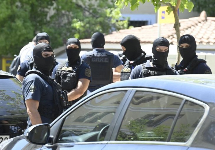 SVI PRIČAJU O KAMUFLAŽI DINAMOVOG HULIGANA: Skoro je uspio, a onda je policija...