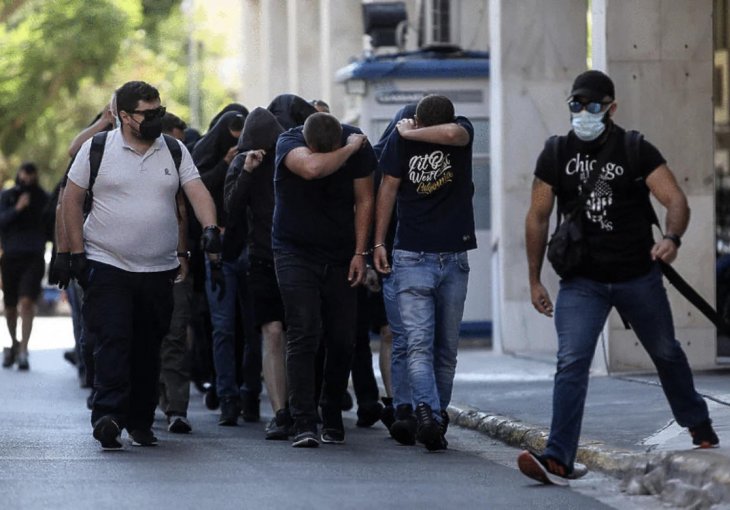 Vapaj hrvatskog huligana iz zatvora u Grčkoj: Ja odavde živ neću izaći, stavili su me sa ubicama!
