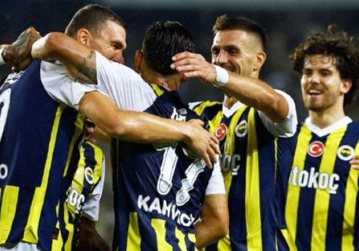 Fenerbahče s petardom u Nizozemsku vratio Tvente: Džeko asistent u visokoj pobjedi