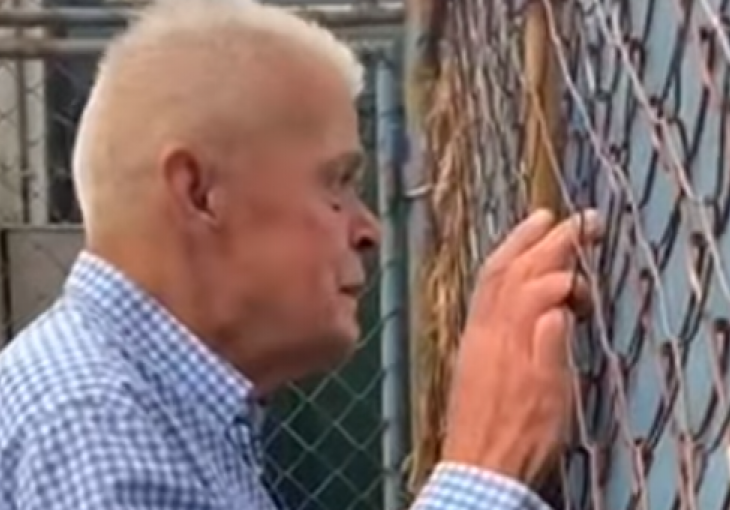 Snimak postao viralan: Navijač Dinama u suzama gledao trening fudbalera (VIDEO)