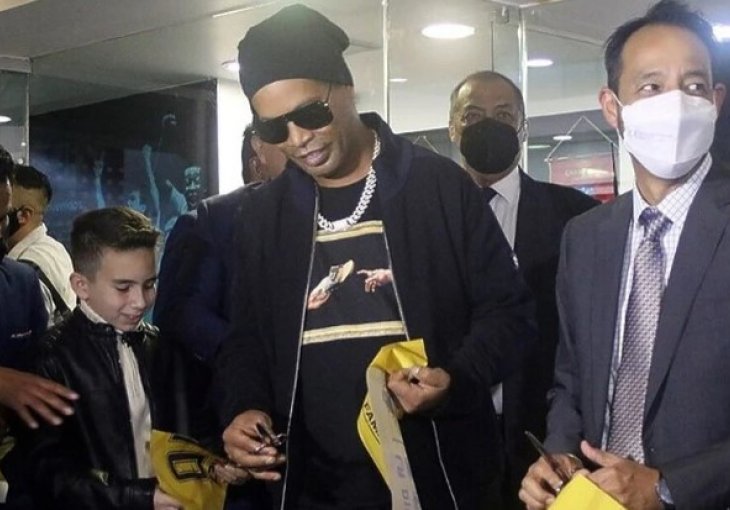 BIVŠI FUDBALER KOJEG SU SVI VOLJELI: Ronaldinho optužen za veliku prevaru!